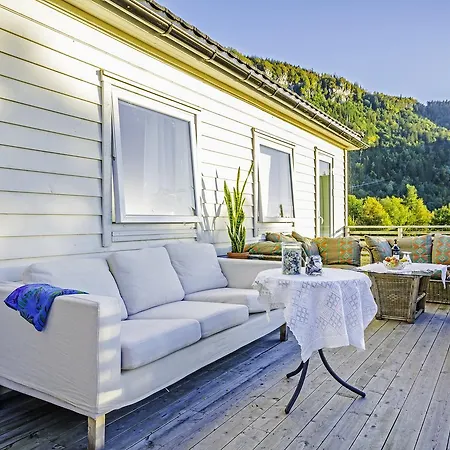 Gjestgiverier Strandheimen *